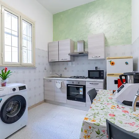 公寓 Alabostreet51 *